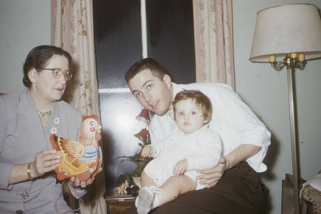 Historical family picture to start an interview